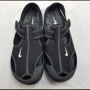 Nike Sunday Black Sandals Size 2